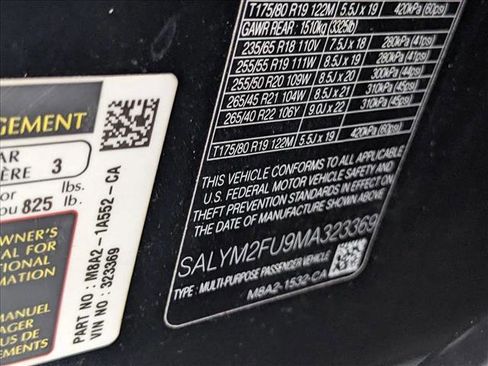 Used 2021 Land Rover Range Rover Velar R-Dynamic HSE image 22