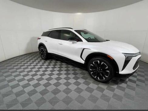 New 2025 Chevrolet Blazer EV RS RWD image 4