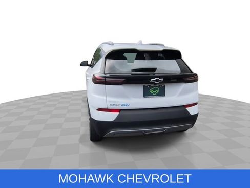 Used 2023 Chevrolet Bolt EUV LT w/ Driver Confidence Package FWD image 8