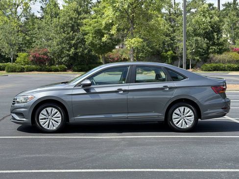 Used 2019 Volkswagen Jetta S w/ Driver Assistance Package FWD image 4