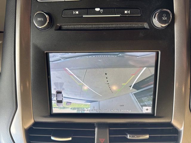 Used 2017 Ford Fusion SE w/ Fusion SE Technology Package FWD image 25