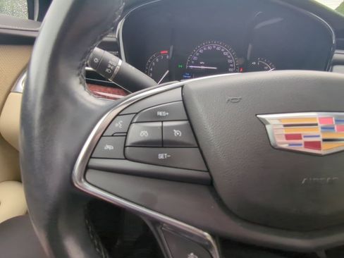 Used 2019 Cadillac XT5 Luxury AWD/4WD image 14