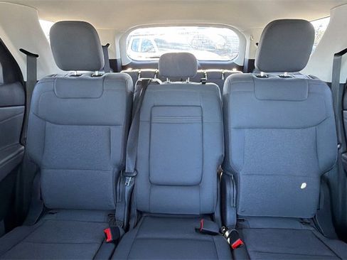 Used 2025 Ford Explorer Active image 40