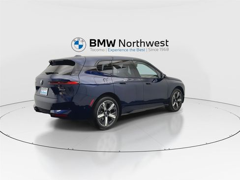 Used 2026 BMW iX xDrive45 AWD/4WD image 3
