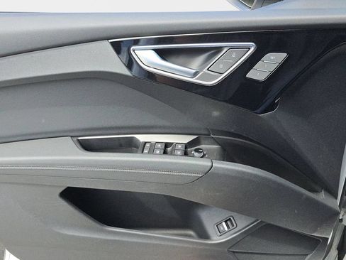 Used 2023 Audi Q4 e-tron Premium Plus w/ Premium Plus RWD image 21