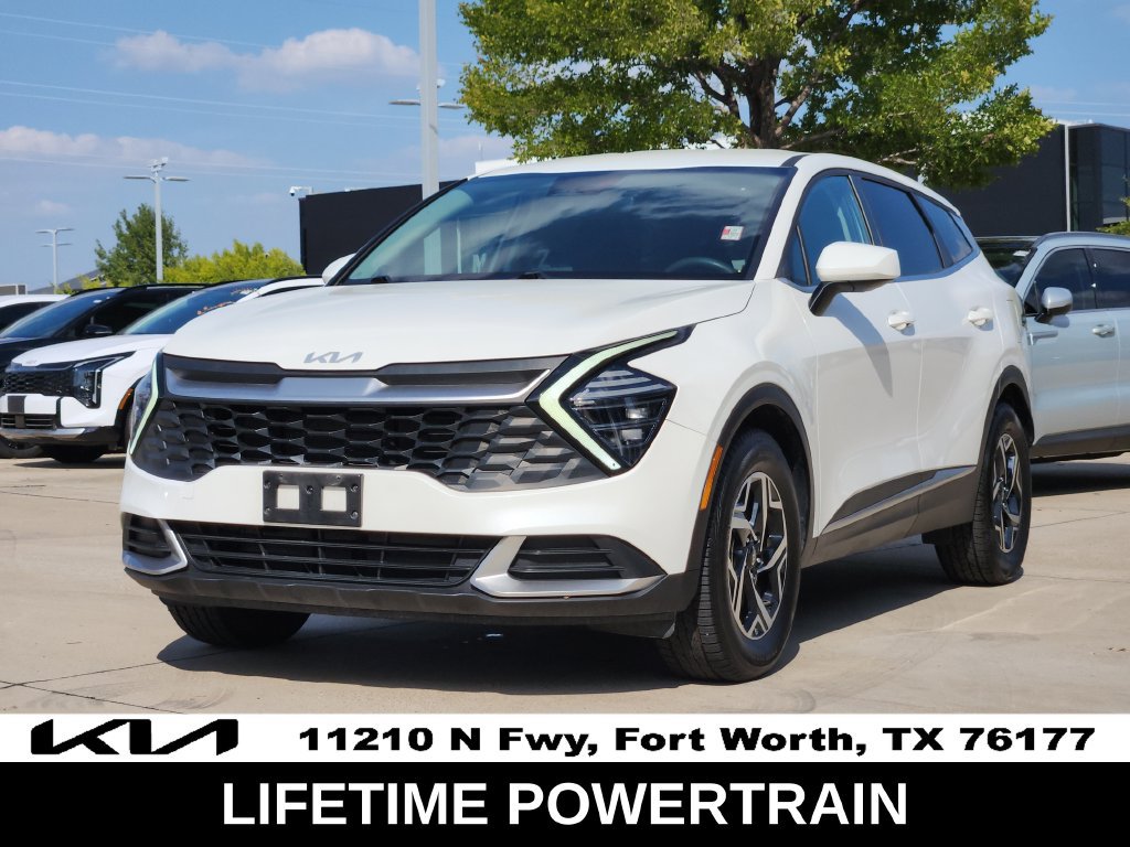 Certified 2024 Kia Sportage LX FWD image 2