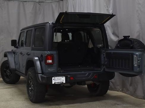 Used 2024 Jeep Wrangler Unlimited Sport AWD/4WD image 32