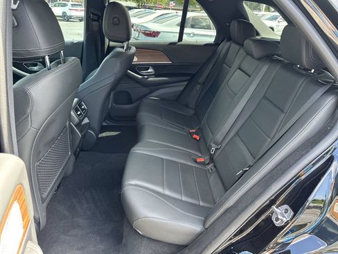 Used 2025 Mercedes-Benz GLE 450 4MATIC image 18