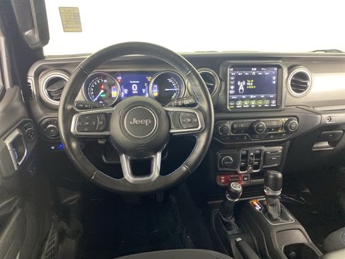Used 2022 Jeep Wrangler Unlimited Rubicon 4xe w/ Cold Weather Group AWD/4WD image 35