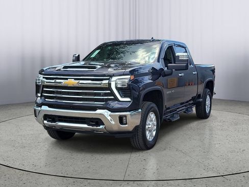 Used 2024 Chevrolet Silverado 2500 LTZ AWD/4WD image 9