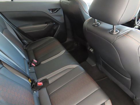 Used 2025 Subaru Crosstrek 2.5i Limited w/ Crosstrek Mirror Package image 25