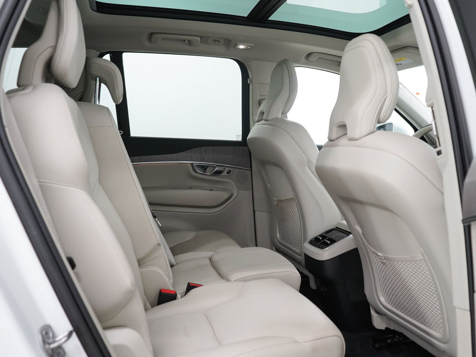 Used 2023 Volvo XC90 B6 Plus w/ Protection Package Premier AWD/4WD image 14