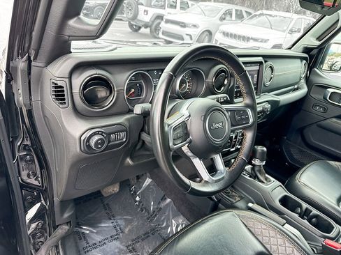 Used 2021 Jeep Gladiator Overland image 10