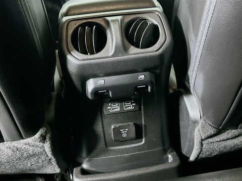 Used 2023 Jeep Wrangler Unlimited Sahara w/ Cold Weather Group AWD/4WD image 27