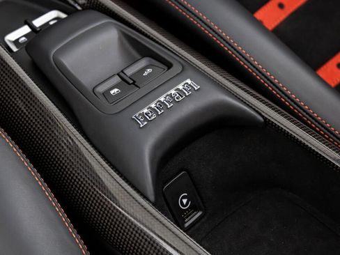 Certified 2021 Ferrari F8 Tributo RWD image 36