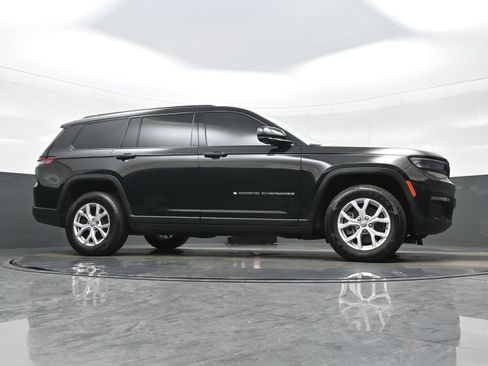 Used 2021 Jeep Grand Cherokee L Limited AWD/4WD image 34