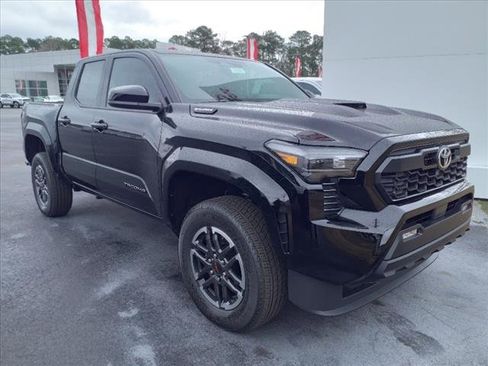 New 2025 Toyota Tacoma TRD Sport image 1