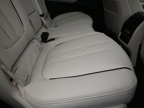 New 2026 BMW X7 xDrive40i image 23