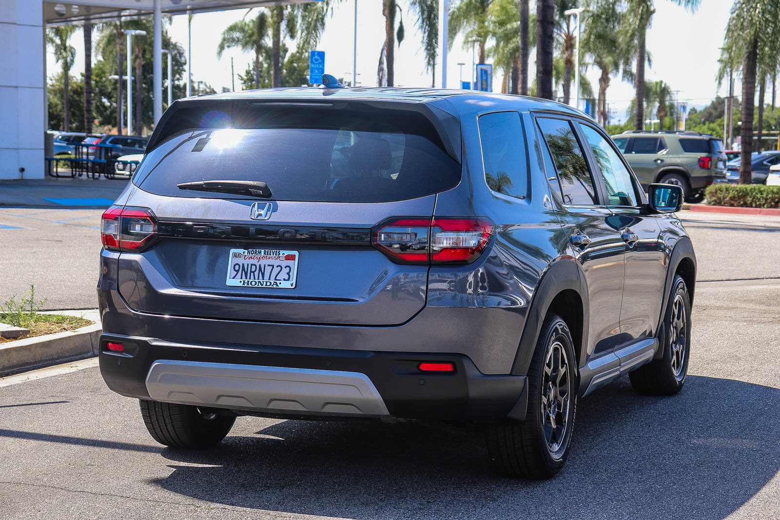 Certified 2025 Honda Pilot EX-L image 11