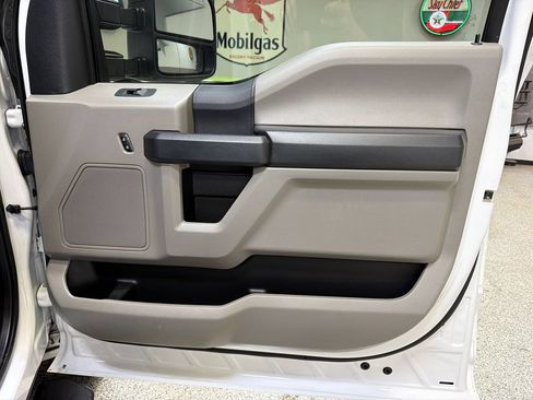 Used 2022 Ford F250 XL w/ STX Appearance Package RWD image 39