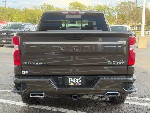 Used 2023 Chevrolet Silverado 1500 High Country w/ Technology Package AWD/4WD image 5