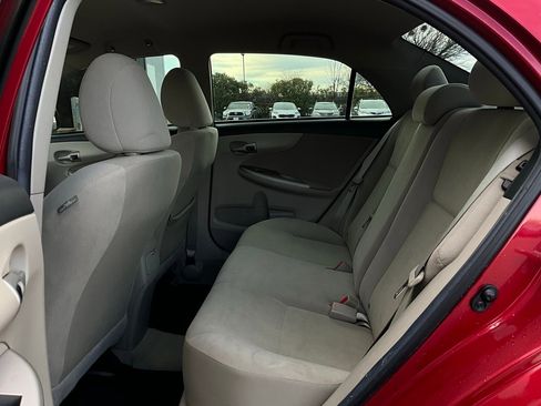 Used 2013 Toyota Corolla LE image 11