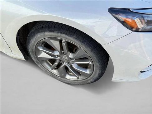 Used 2018 Honda Accord LX image 5
