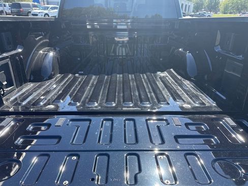 Used 2025 Ford F150 Lariat w/ Equipment Group 501A Mid image 13