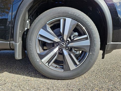 New 2025 Nissan Rogue SL w/ Tech Package image 15