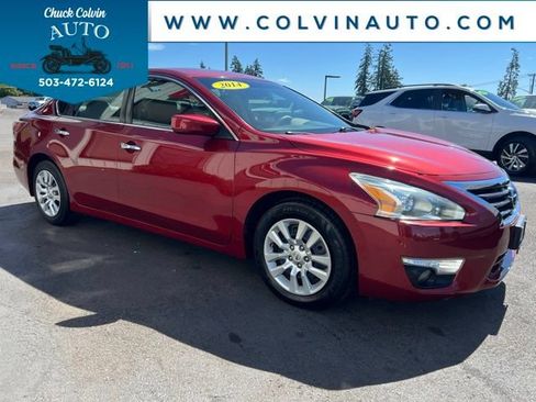 Used 2014 Nissan Altima 2.5 S w/ Display Audio Package FWD image 4