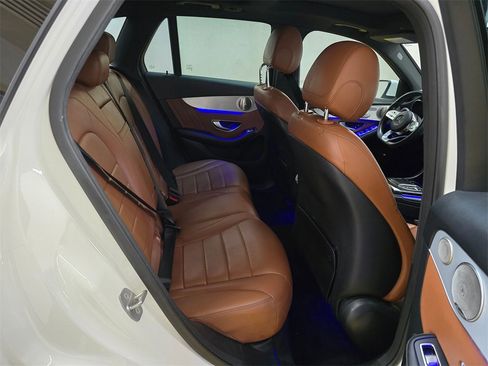 Used 2021 Mercedes-Benz GLC 300 4MATIC w/ AMG Line image 12