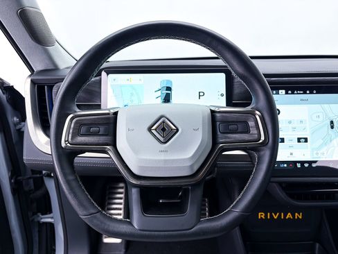 Used 2023 Rivian R1T Adventure AWD/4WD image 27