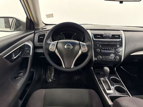 Used 2013 Nissan Altima 2.5 S FWD image 25