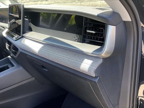 Certified 2025 Volkswagen Tiguan S AWD/4WD image 16