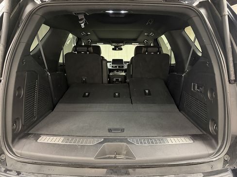 Used 2023 GMC Yukon AT4 w/ AT4 Premium Package AWD/4WD image 13