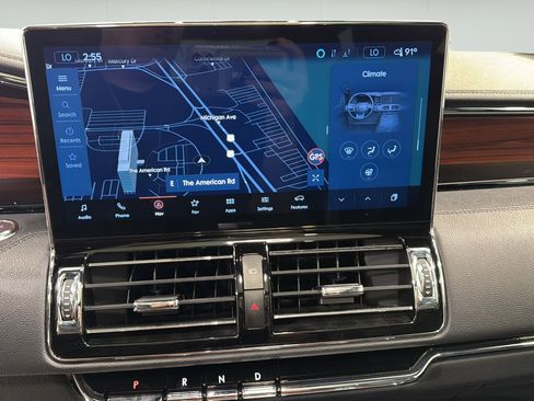 Used 2024 Lincoln Navigator Premiere AWD/4WD image 17