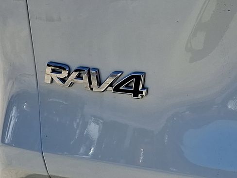 Used 2024 Toyota RAV4 Limited image 31