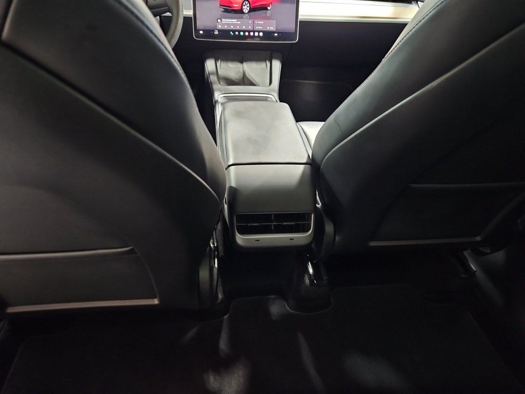 Used 2023 Tesla Model Y Long Range AWD/4WD image 22