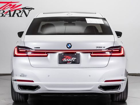 Used 2022 BMW 750i xDrive AWD/4WD image 4
