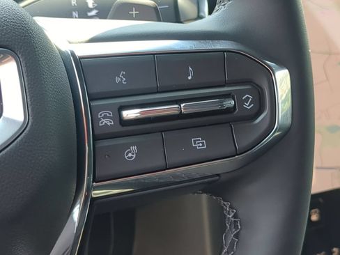 Used 2026 GMC Yukon Denali AWD/4WD image 35