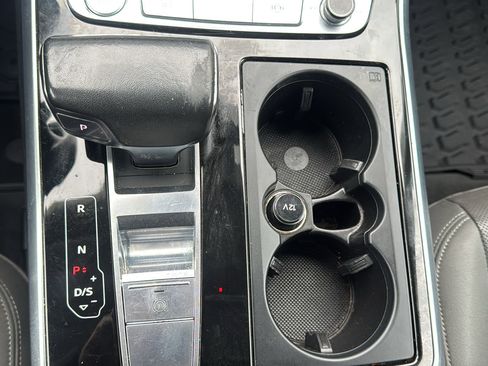 Used 2019 Audi Q8 Prestige w/ Year 1 Package image 21