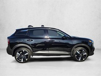 Used 2025 Nissan Kicks SR FWD video 4