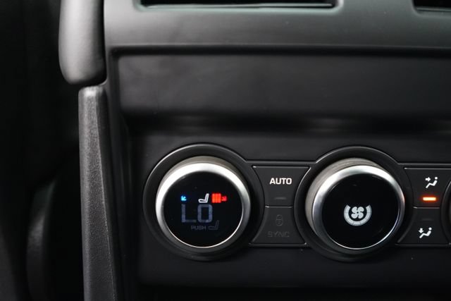 Used 2024 Land Rover Defender 110 X-Dynamic SE AWD/4WD image 44