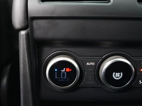 Used 2024 Land Rover Defender 110 X-Dynamic SE AWD/4WD image 44