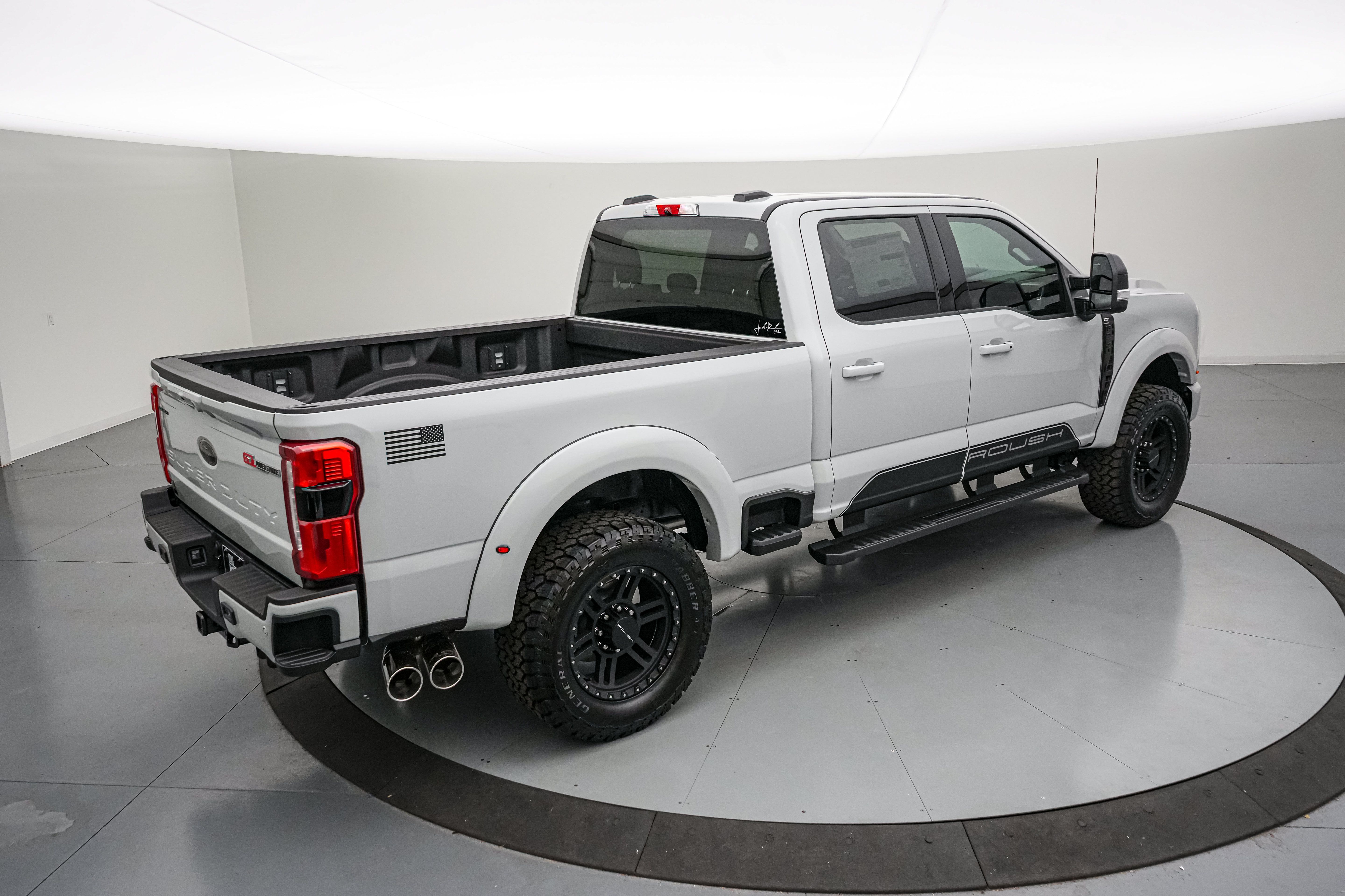 New 2026 Ford F250 XLT w/ XLT Premium Package AWD/4WD image 5