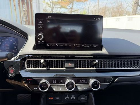 Used 2022 Honda Civic Touring image 32