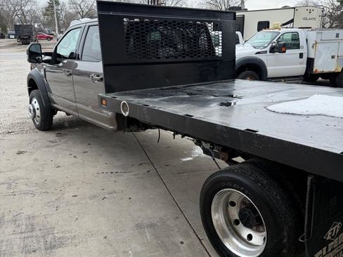 Used 2019 Ford F550 Crew Cab DRW 4WD image 4