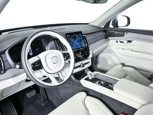 New 2026 Volvo XC90 T8 Ultra w/ Protection Package AWD/4WD image 4