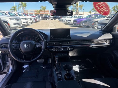 Used 2025 Honda Civic Sport image 19