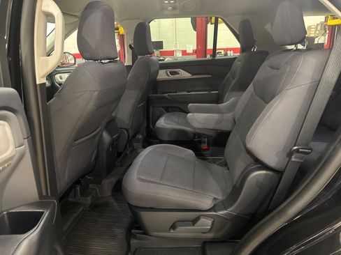 Used 2026 Ford Explorer Active RWD image 58